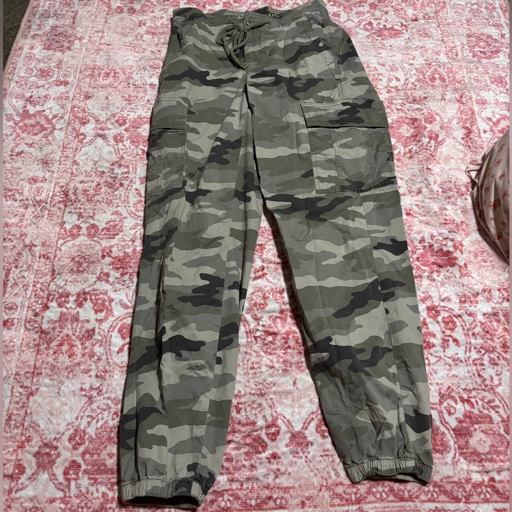 American Eagle Camo Cargo Jogger Pants